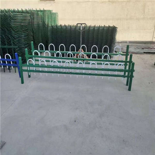 綠化池防護欄 *園林護欄 生產(chǎn)鋼管隔離欄桿