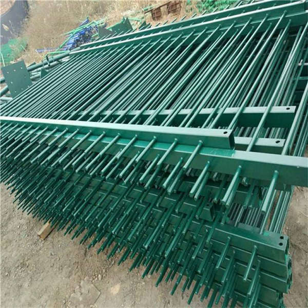 綠色護欄網(wǎng)價格 圈山護欄網(wǎng) 隔離網(wǎng)圍欄